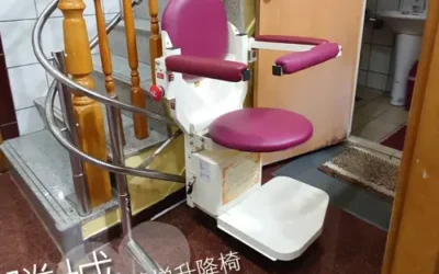 為台中邱家安裝軌道式爬梯機讓家人輕鬆爬樓梯-騰城樓梯升降椅