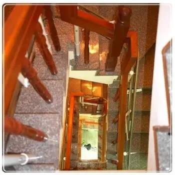 南投曾家樓梯升降椅