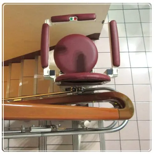 頭份陳家樓梯升降椅