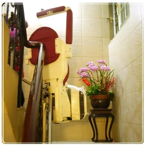 中正周家樓梯升降椅